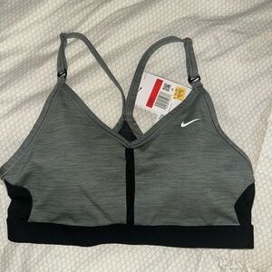 Nike Women's Charcoal and Black Sports Bra L